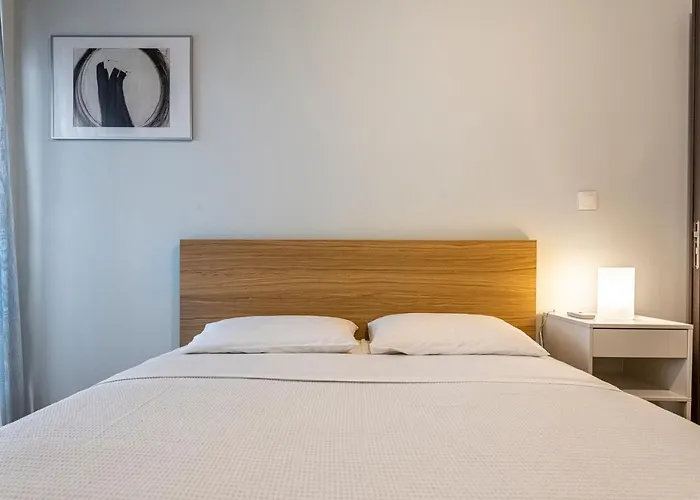 Modern 5Bd Apartment In The Heart Of Athens